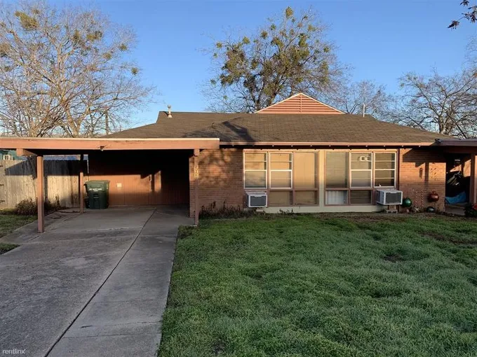 MA616  616 Mary Lake Dr for Sale