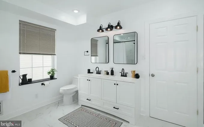 1707 Carpenter St #A, Philadelphia, PA 19146 - MLS PAPH2299922 for Rent