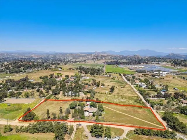 1450 Royal Vista Dr, Ramona CA 92065 for Sale