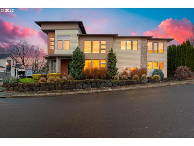 3002 W 8TH ST, Washougal WA 98671 for Sale