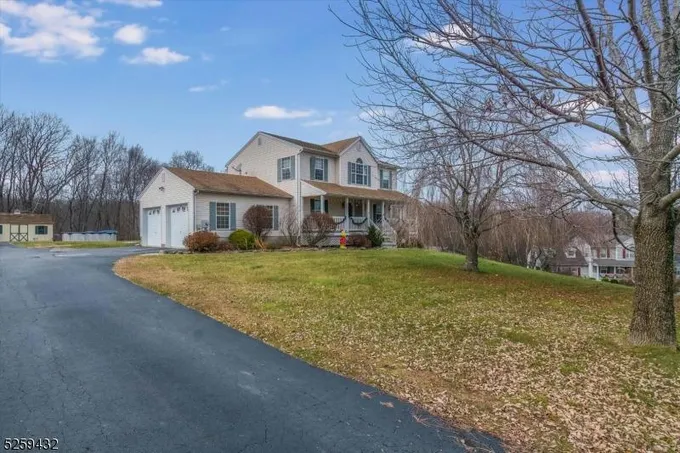 33 MOUNTAIN VIEW DR, Wantage Twp. NJ 07461 Single Family Residence For Sale  MLS# 3878072
