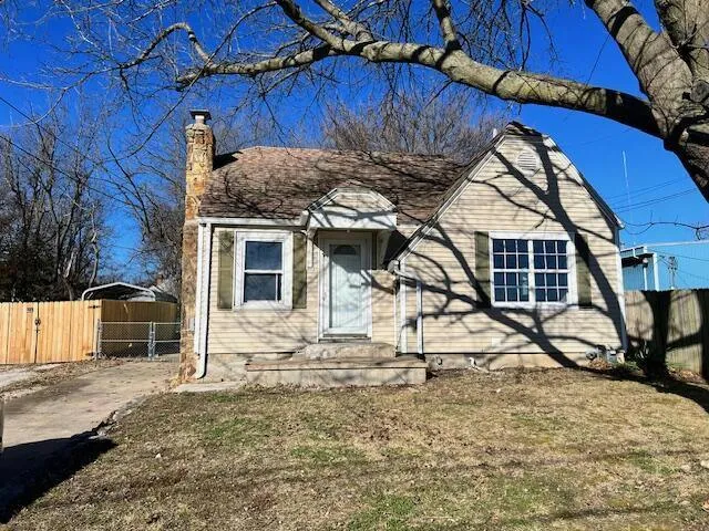 2345 N CAMPBELL AVE, Springfield, MO 65803 Single Family Residence For Sale  MLS# 60259806