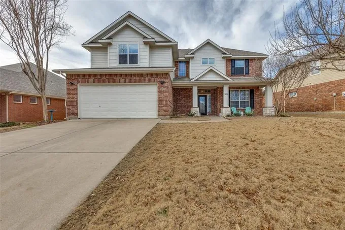 909 Dogwood Dr, Burleson, TX 76028 for Sale