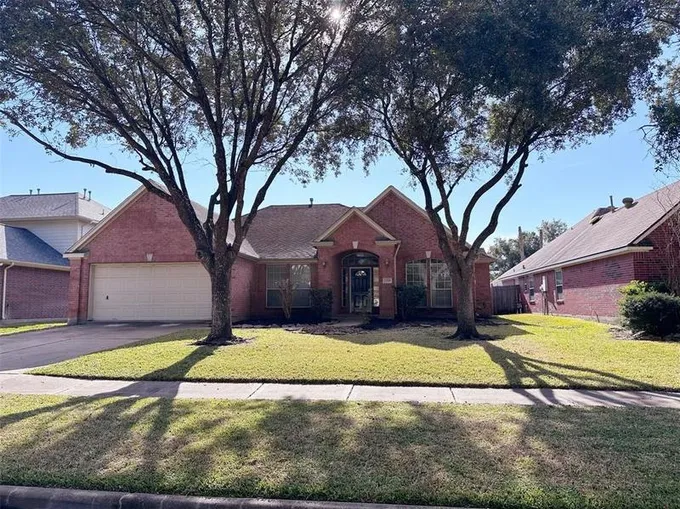 12119 Pine Brook Dr, Stafford, TX 77477 for Rent