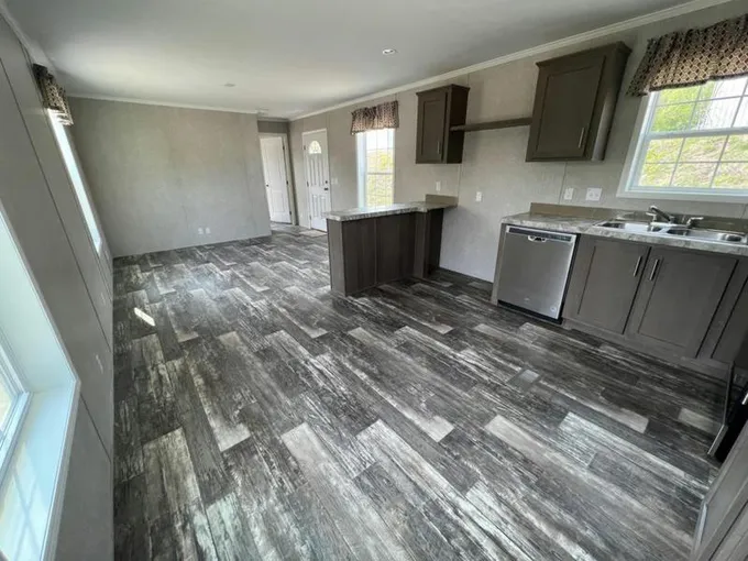 99 UPPER ROYALTON TER, Royalton, VT 05068 Single Family Residence For Sale  MLS# 4984033