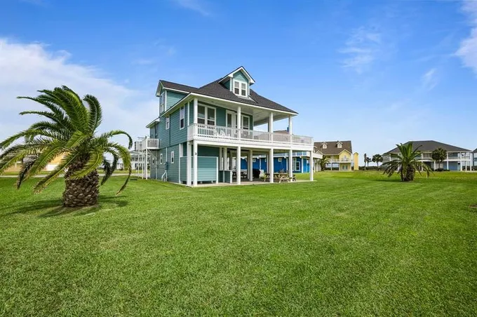 705 Cameron Circle Cir, Port Bolivar, TX 77650 for Sale