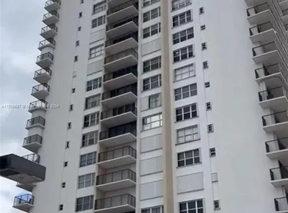 2201 S Ocean Dr - Hollywood, FL 33019 - Home For Rent