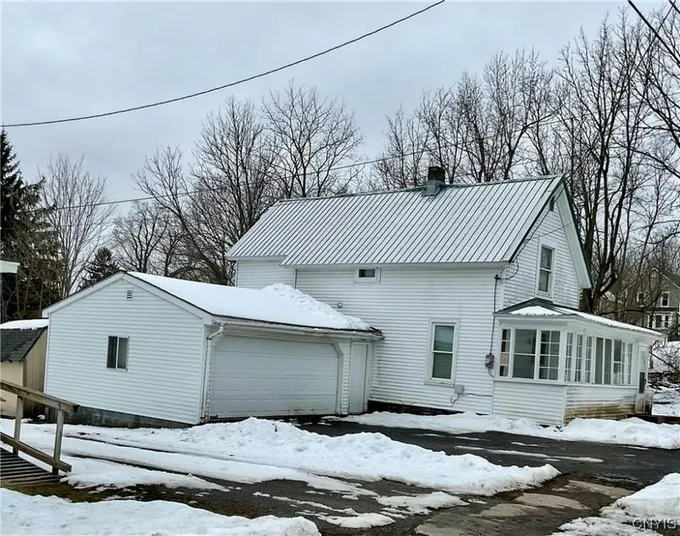 319 W BRADLEY ST, Dexter, NY 13634 Single Family Residence For Sale  MLS# S1518663