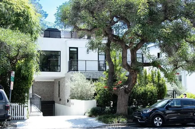 634 Huntley Dr #3, West Hollywood, CA 90069 - MLS BB23218648 for Sale