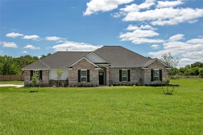 3311 Hunters Crossing, Bryan, TX 77808 for Sale