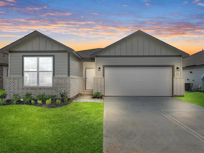 813 Brookside Dr, Dayton, TX 77535 for Sale