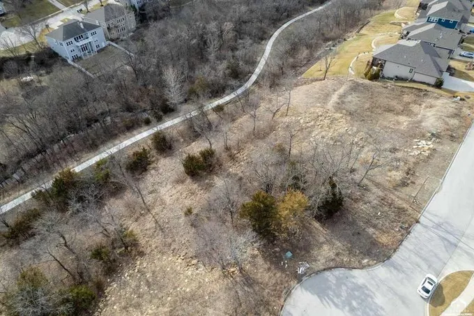 1339 Kanza, Lawrence, KS 66049  619767670 for Sale