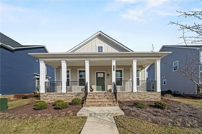 706 W Vaughan Road, Ashland, VA 23005  623934158 for Sale