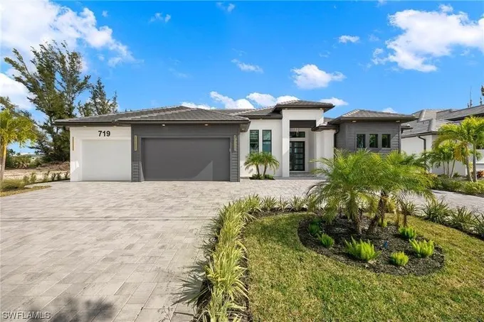 Cape Coral, Lee County, FL Lakefront Property, Waterfront Property, House for sale Property ID: 418675990