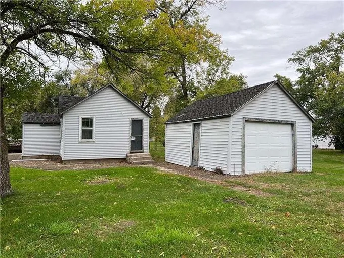 412 Westfall Street, Beardsley, MN 56211  604773797 for Sale