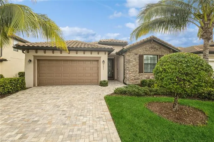 9441 Glenforest Drive, Naples, FL 34120 for Sale