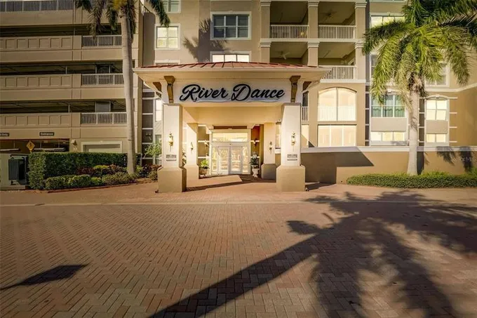 808 3rd Avenue West, Unit 704, Bradenton, FL 34205 for Sale