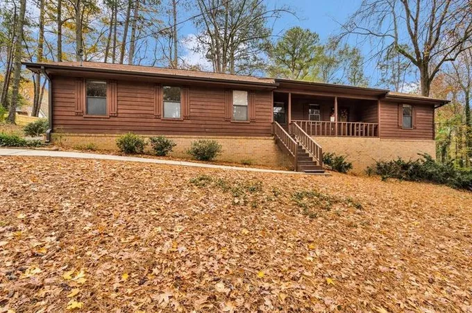 4746 Kellogg Dr SW, Lilburn, GA 30047 - MLS 7320698 for Sale