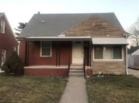2469 Pingree Ave - Lincoln Park, MI 48146 - Home For Rent