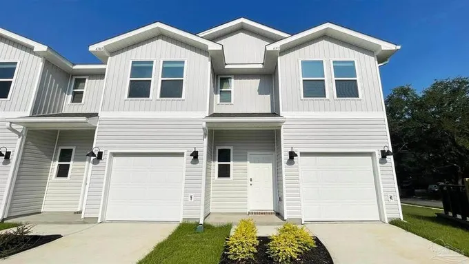 4042 Pendragon Cir, Milton, FL 32583  MLS# 637839 for Sale