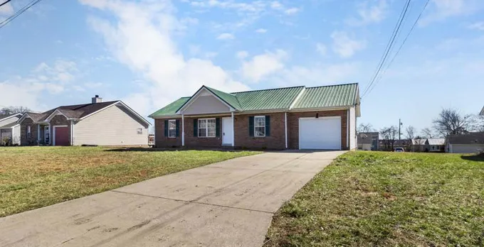 1272 Barbee Lane, Clarksville, TN 37042 for Sale