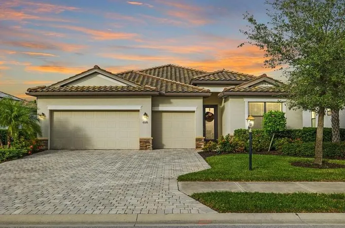 6526 Rosehill Farm Run, Bradenton, FL 34211 - MLS U8225590 for Sale