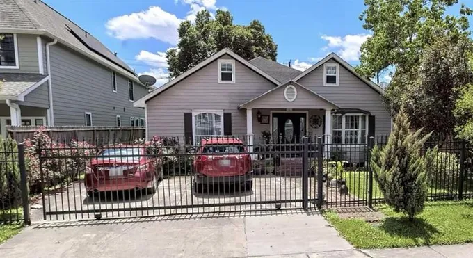 532 W 24th St, Houston, TX 77008 for Sale