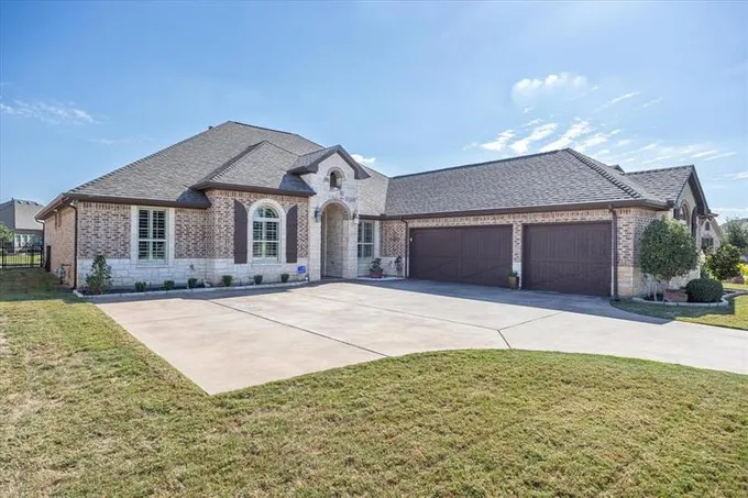 1206 Carmel Ct, Granbury, TX 76048 for Sale