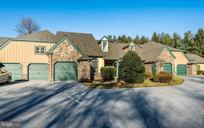 1263 Oakmont Court, West Chester, PA 19380 for Rent