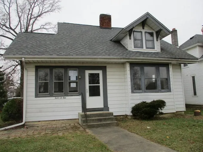 1201 N WILLOW ST, Rushville, IN 46173 Single Family Residence For Sale  MLS# 21956743