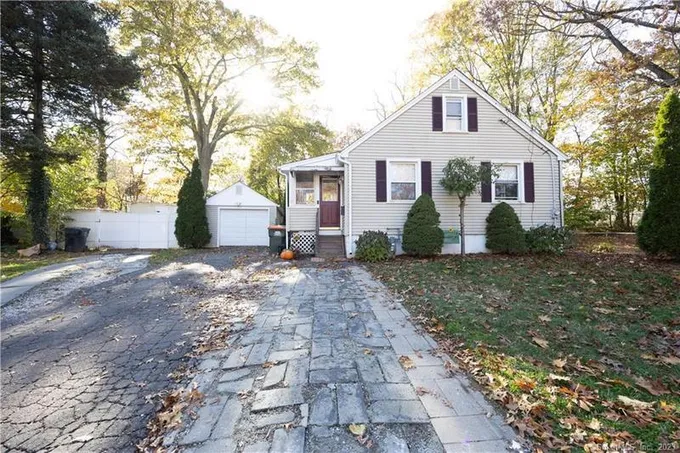 25 South Court, Meriden, CT 06450 for Sale