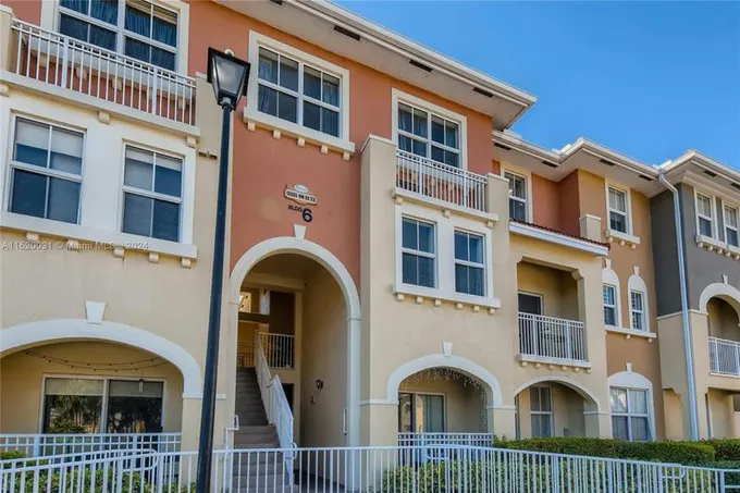 10885 NW 89TH TER UNIT 207, Doral, FL 33178 Condominium For Sale  MLS# A11520031