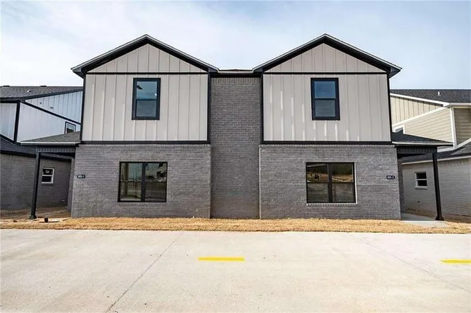 825 S Rupple RD, Fayetteville, AR 72704  604957473 for Rent