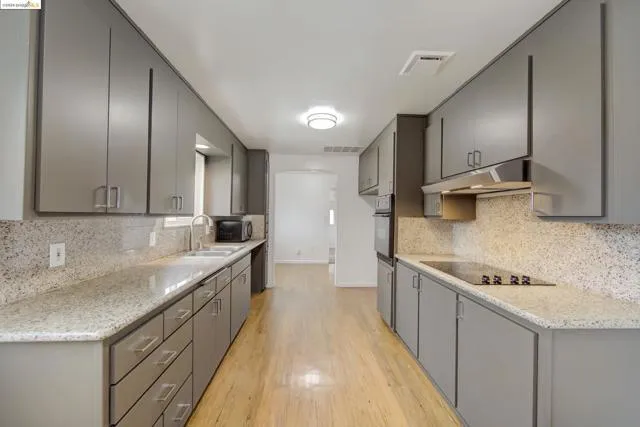 1136 92nd Avenue, Oakland CA 94603 for Sale