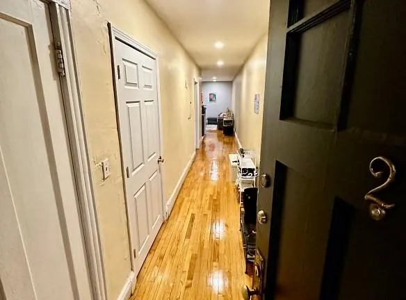 56 Egmont St unit 2F - Brookline, MA 02446 - Home For Rent