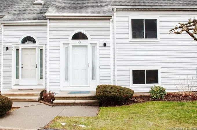 20 Clubhouse Dr #20, Cromwell, CT 06416 - MLS 170621830 for Sale