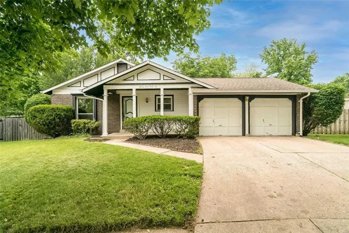 2342 Sarthe Court, Maryland Heights, MO 63043 for Rent