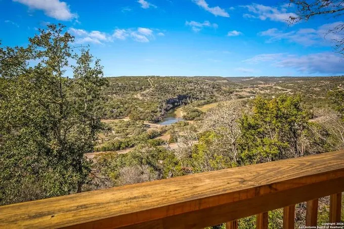 2009 Lariat Ridge, New Braunfels, TX 78132 for Sale