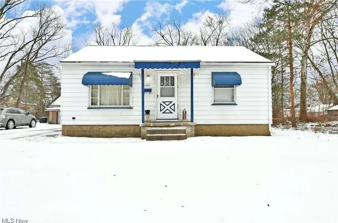 1555 Adelaide SE, Warren, OH 44484  620979726 for Sale