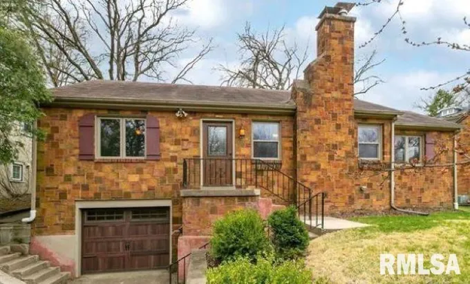 2419 Middle Road, Davenport, IA 52803 for Rent
