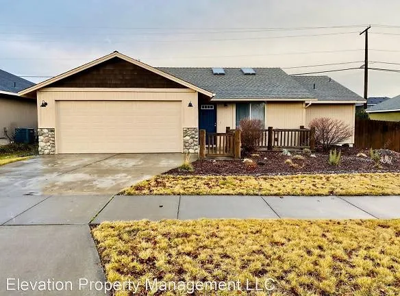 20518 Prospector Loop - Bend, OR 97702 - Home For Rent
