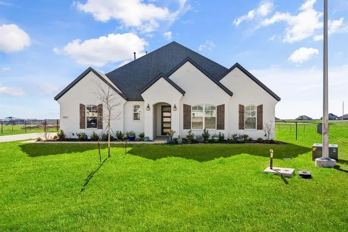 9521 Ocelot Ct, Godley, TX 76044 for Sale