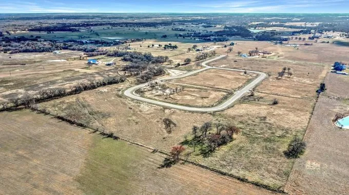 2160 Sundance Rd, Whitesboro, TX 76273 - MLS 20521785 for Sale