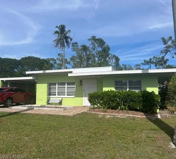 2113 Burton Ave, Fort Myers, FL 33907 - MLS 224005620 for Sale