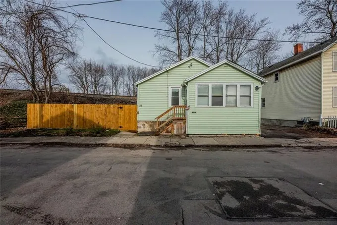 22 SKUSE ST, Rochester, NY 14605 Single Family Residence For Sale  MLS# R1516906