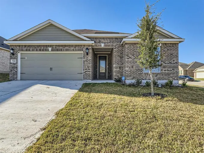 7500 Spinch Drive, Fort Worth, TX 76120 for Sale