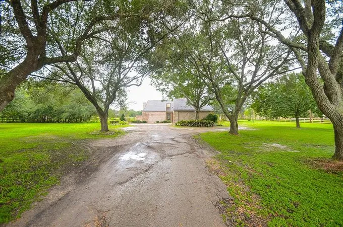 10511 Hidden Lake Ln, Richmond, TX 77406 for Sale