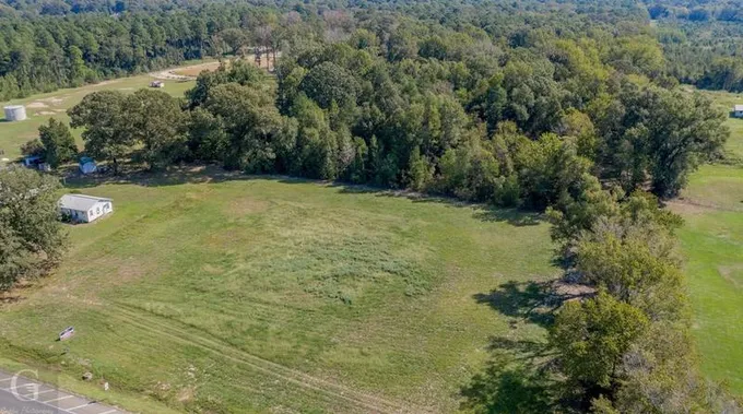 325 Ringgold Ave, Coushatta, LA 71019 - MLS 20448179 for Sale