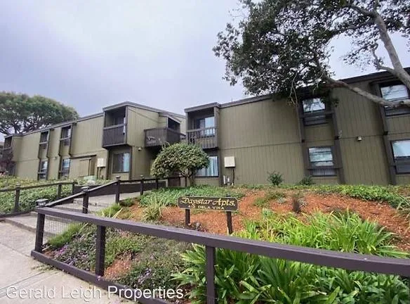 412 Dela Vina Ave - Monterey, CA 93940 - Home For Rent