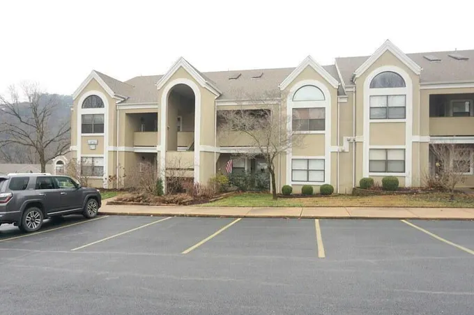 280 WIMBLEDON DR APT 8, Branson, MO 65616 Condominium For Sale  MLS# 60261003